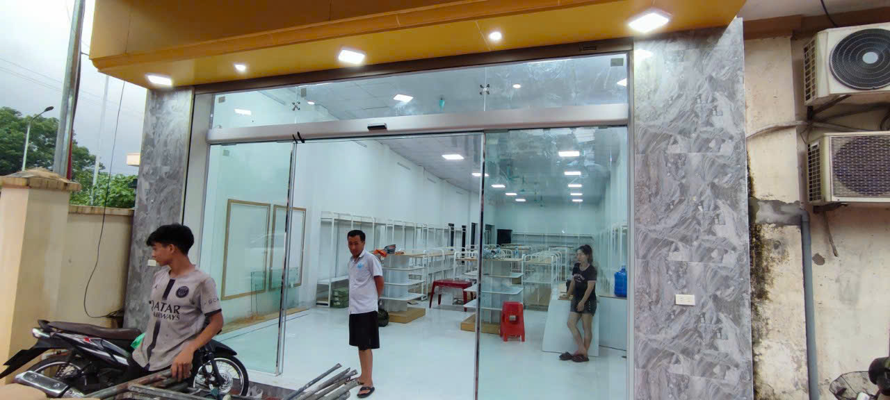 Cửa trượt tự động giá rẻ&nbsp;